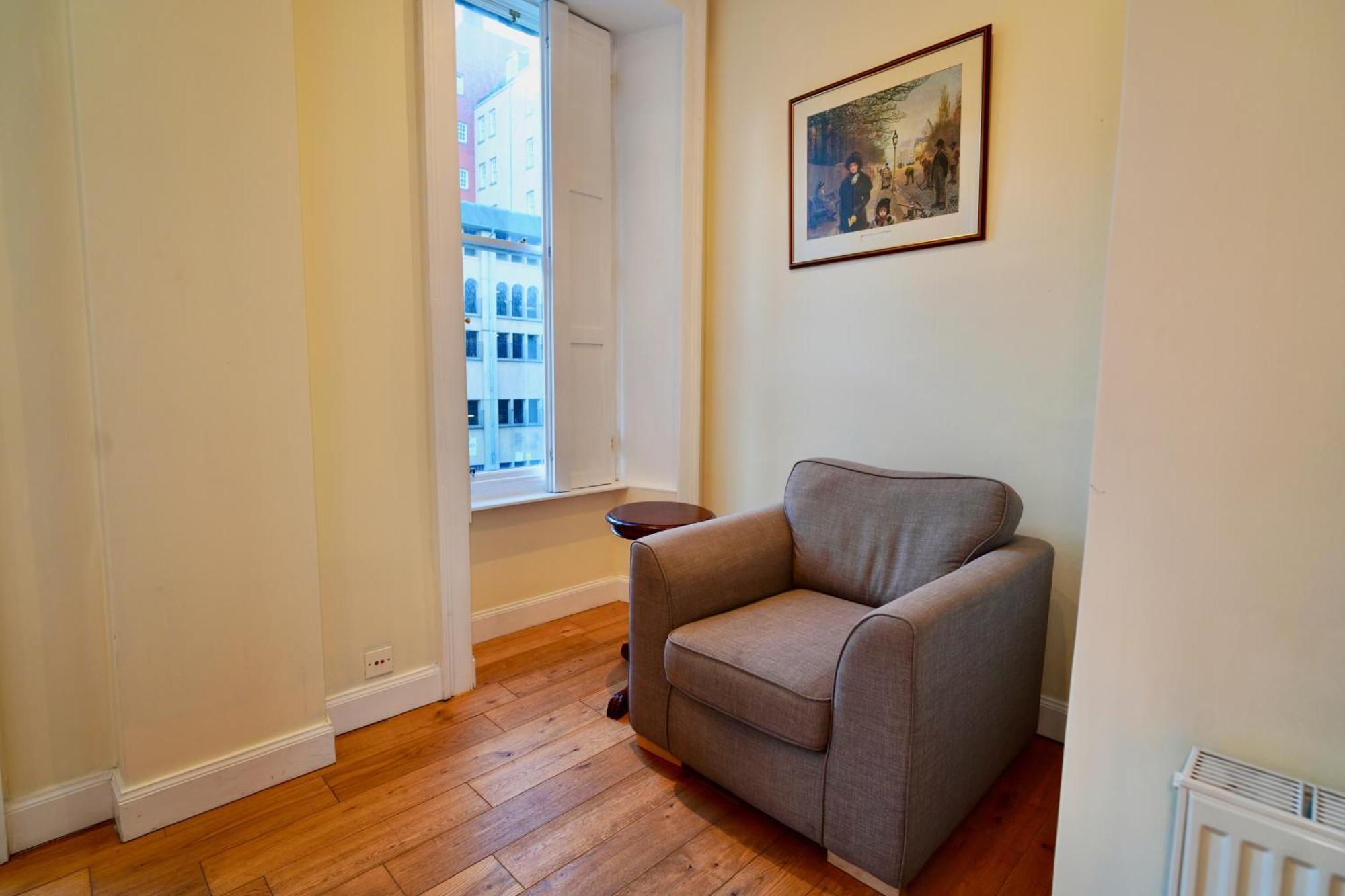 Spacious 2 Bed Apt Next To Royal Mile & Waverley EDI Eksteriør bilde