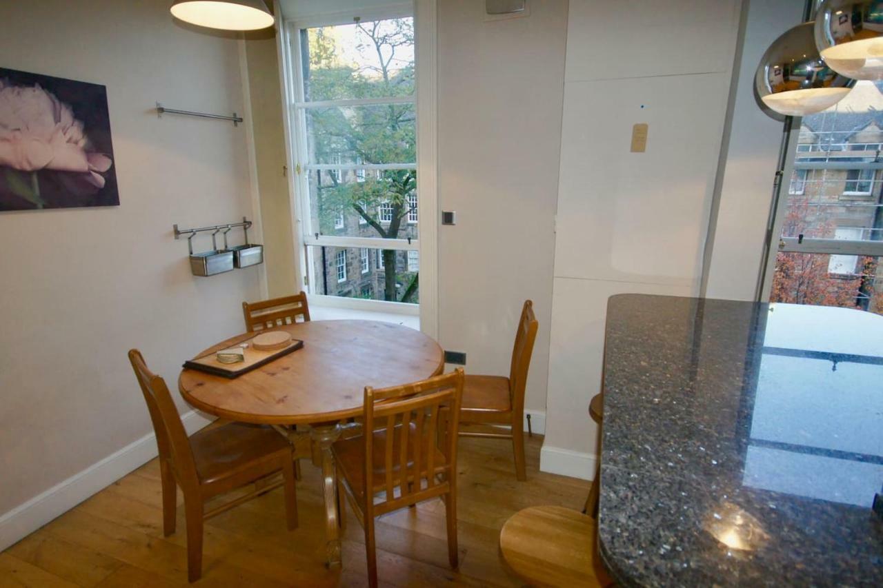 Spacious 2 Bed Apt Next To Royal Mile & Waverley EDI Eksteriør bilde